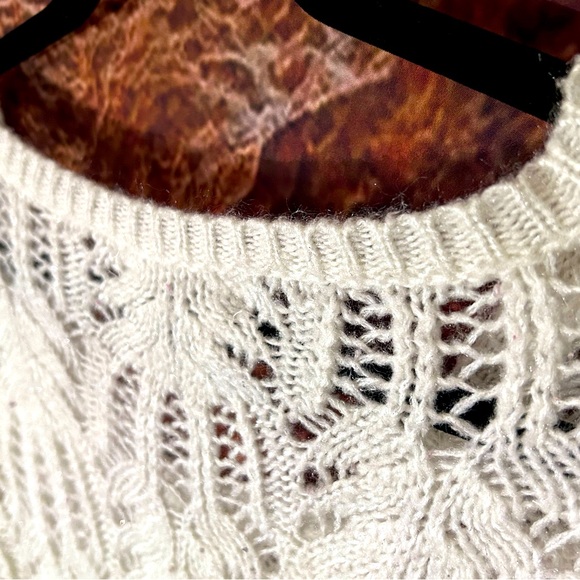Ivory Open Knit Sparkling Vintage Long-sleeve pull over sweater by Decree - Picture 7 of 10